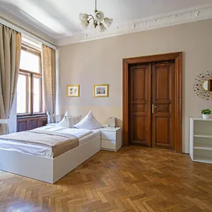 beer-lovers-apart-hotel-prague.praguehotelsweb.com/